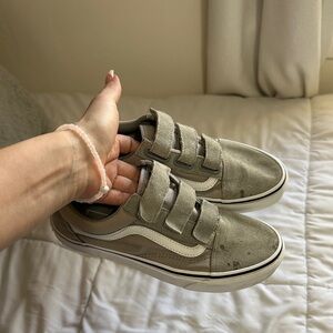 VANS Women’s Light Grey Sneakers